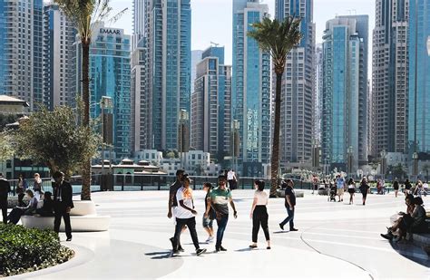 What are the average salaries in Dubai? | Two Continents