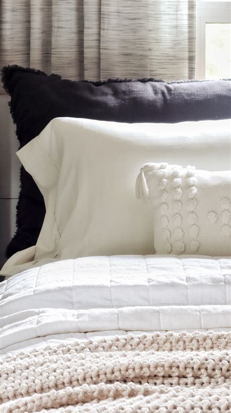 How to Make the Perfectly Cozy, Layered Bed - Made by Carli
