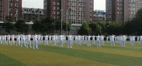 学校举行2021级学生军训动员大会-辽东学院
