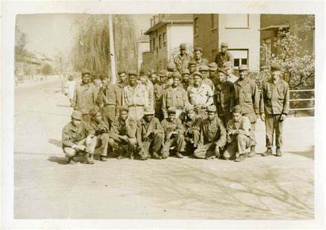 African American servicemen posing for a photograph | The Digital ...