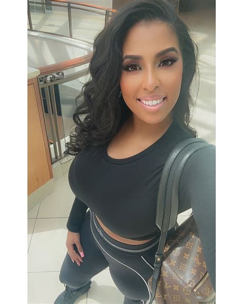 Thais Gonzalez (@missthaisgonzalez) • Instagram photos and videos