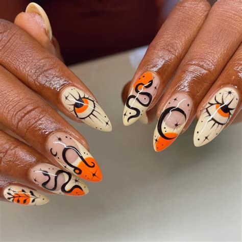 38 Spooky & Cute Halloween Nails Ideas for 2024