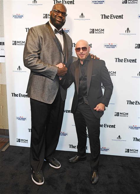 Photos of Celebrities Looking Tiny Next to Shaquille O'Neal