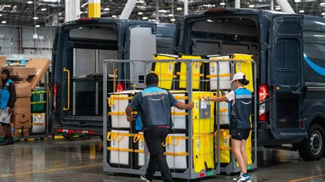 Amazon is delivering at its fastest speeds ever for Prime members globally - Canada About Amazon