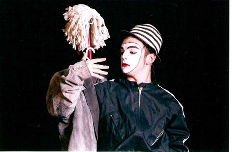 Parodista "Demian" mimo clown