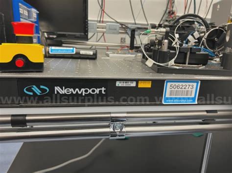 Newport and Thorlabs Optical Table System with Accessories in Montreal ...