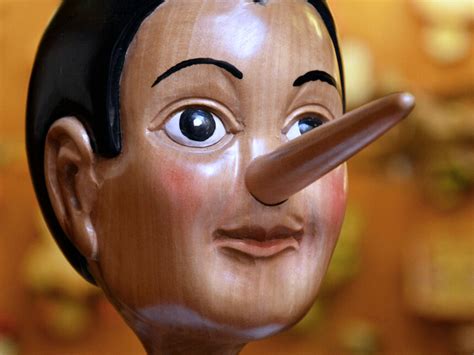 Mitómanos y políticos | Meer