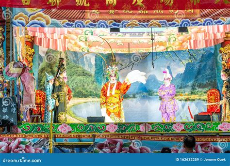 Soak up on classic Chinese opera shows by Yimo, a renowned opera singer ...