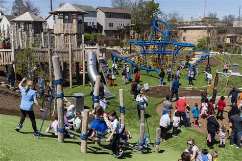 Enormous Brentwood playground is now open | STLPR