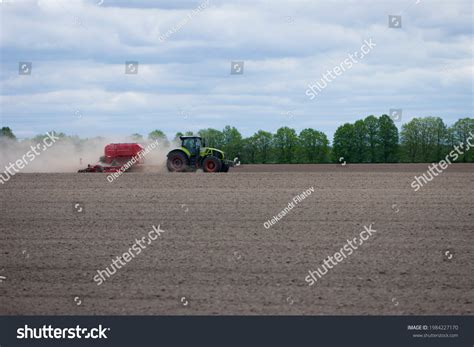 Tractor Side View 的图像结果