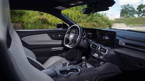 Getting in sync with the 2024 Ford Mustang’s digital screens