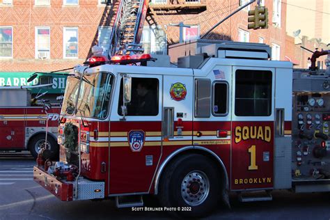 FDNY Squad 8 的图像结果
