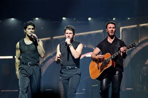 Jonas Brothers add 19 new dates to North American 'Greetings From Your Hometown' tour - ABC News