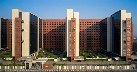 Built At A Cost Of Rs 5000 Cr: World's Largest Office Building Now In ...