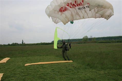 Static Line Parachuting 的图像结果