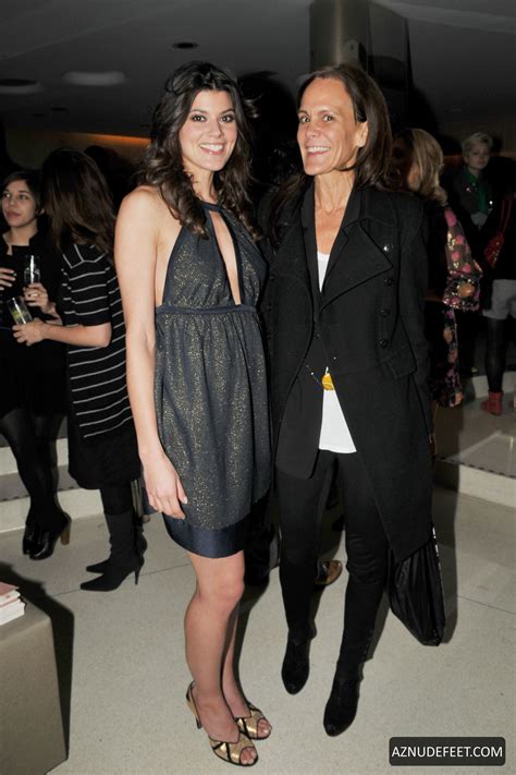 SUMMER RAYNE OAKES Feet - AZNudeFeet