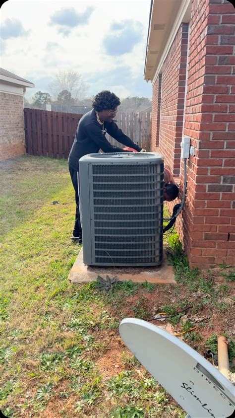 Kenyatta Averett | Ms Foxy🩶🩶🩶 | Instagram