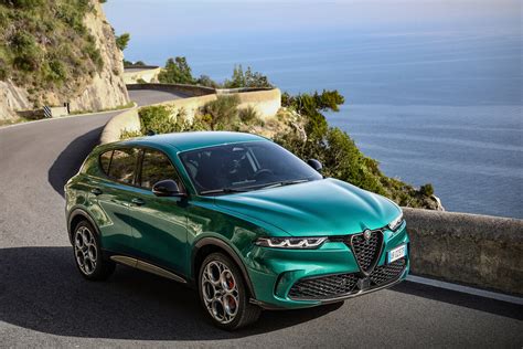 Neuer Alfa Romeo Junior ist ab sofort bestellbar | Alfa Romeo ...