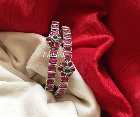 Kemp flower German silver bangle