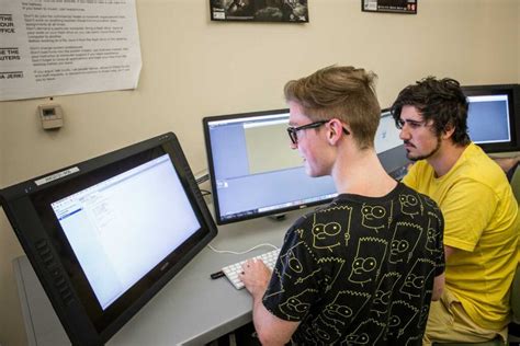 Fresh Man Course Computer Program 的图像结果