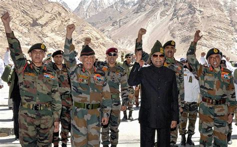 President Kovind Visits The Siachen Base Camp, Pays Tribute To The ...