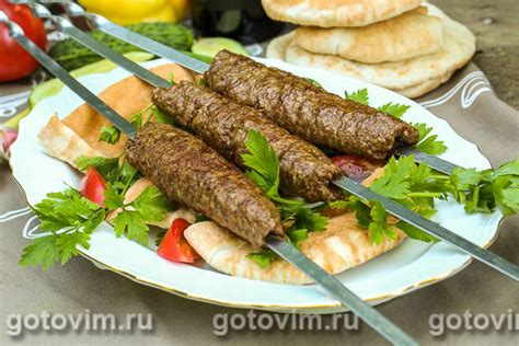 ЛЮЛЯ КЕБАБ на мангале: секреты правильной приготовки, чтобы фарш не ...