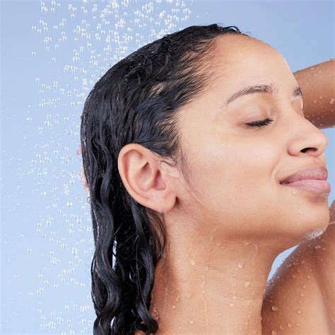 Five Oil Hibiscus Navdha Shampoo