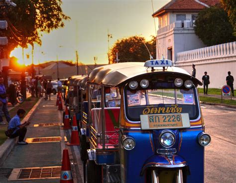 Current local Time in Laos: Vientiane, Pakse & Luang Prabang