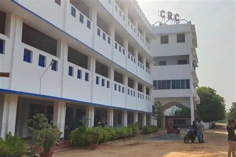 Christhu Raj College Trichy Campus: Photos, Virtual Tour