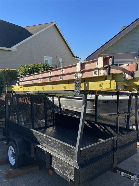 28 Ft Ladder for Sale in North Bend, OR - OfferUp