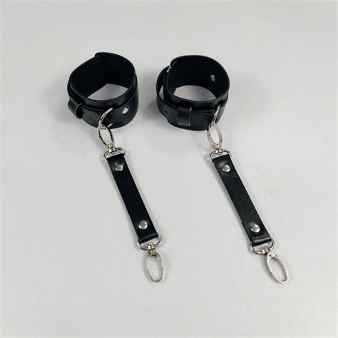 Zibba Leather Handcuff - Sinderella
