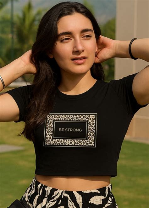 Be Strong Black Crop Half Sleeve T-shirt For Women – Kwabey