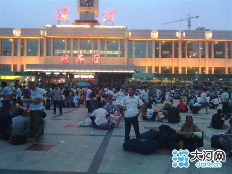 广州火车站到漯河火车站的时间表和票价钱是多少钱呢？-