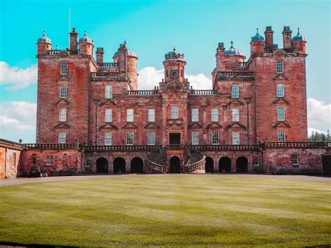 7 Drumlanrig Castle Outlander Locations - Duke Of Sandringham's ...