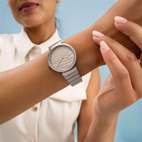 Buy Online Fastrack Vyb Charmer Quartz Analog Grey Dial Metal Strap ...