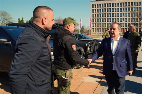 Dacic showed the vehicle filmed at the Parliament; It is forbidden to ...