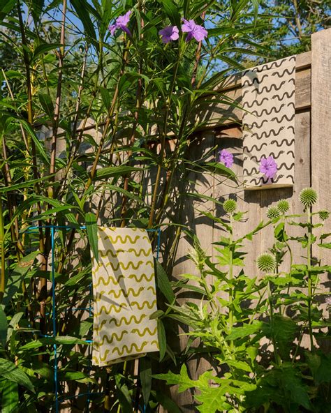 Snakes Tea Towel - Black – All The Feels