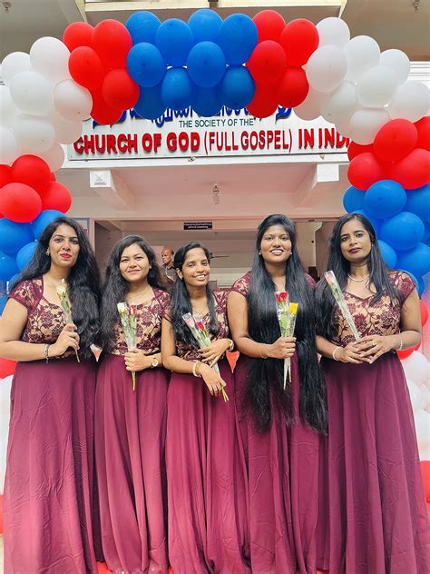 Buy Miss Chase Women's Wine & Beige Floral V - Neck Cap Short Sleeves ...