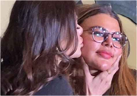 Sherlyn Chopra kissed Rakhi Sawant amid he legal fight with husband ...