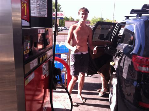 How to Operate a Gas Pump at Smith's Fuel Center : 10 Steps - Instructables