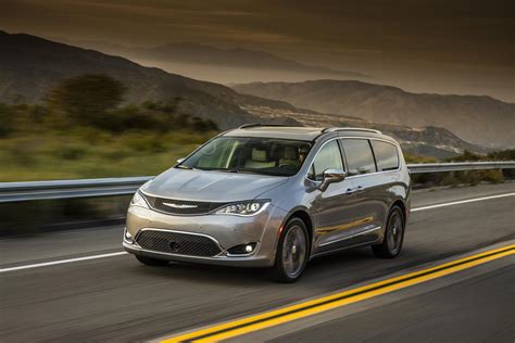 2017 Chrysler Pacifica Touring Plus News and Information