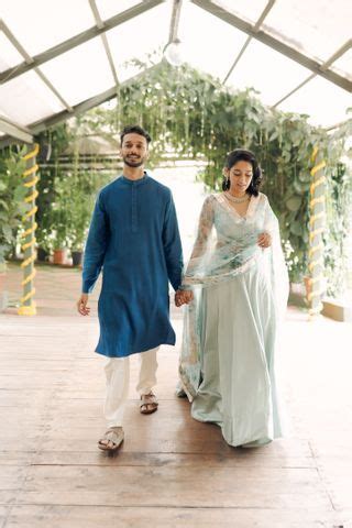 This Mumbai-based couple omitted the baraat and kanyadaan as they ...