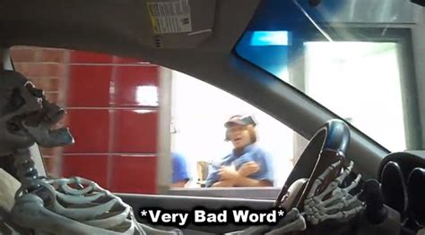 Skeleton Prank 的图像结果