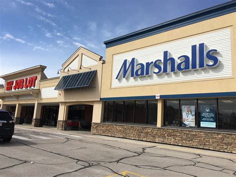 222 E Main St, Marlborough, MA 01752 - Post Road Shopping Center | LoopNet