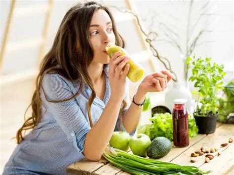 Stress, poor diet, inadequate sleep can affect your immunity: Here's ...