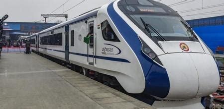 Interesting Fact Behind The White, Yellow & Grey Stripes on Train Coaches!