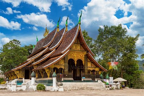 Wat xieng thong temple in luang prabang, laos. 19586992 Stock Photo at ...