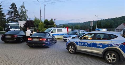 Policja kontrolowała pojazdy w Mszanie Dolnej – zatrzymano dowody ...