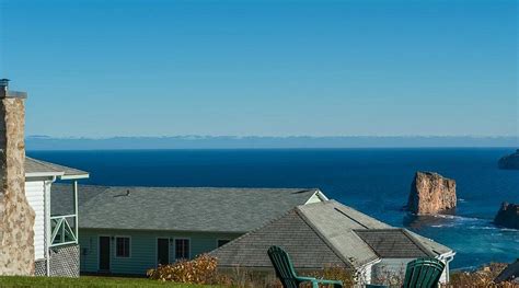PERCE AU PIC DE L'AURORE (Quebec) - Hotel Reviews, Photos, Rate ...