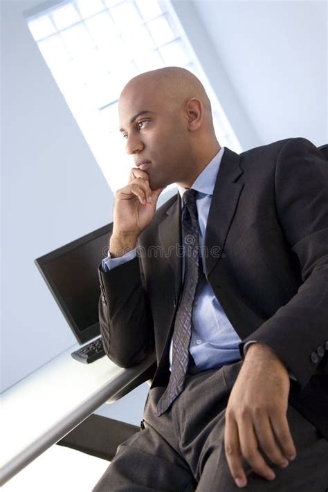 Happy Black Businessman 的图像结果